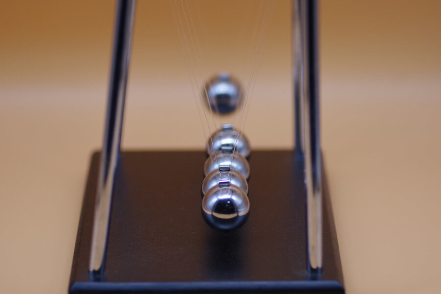 A Newton's Cradle balancing toy